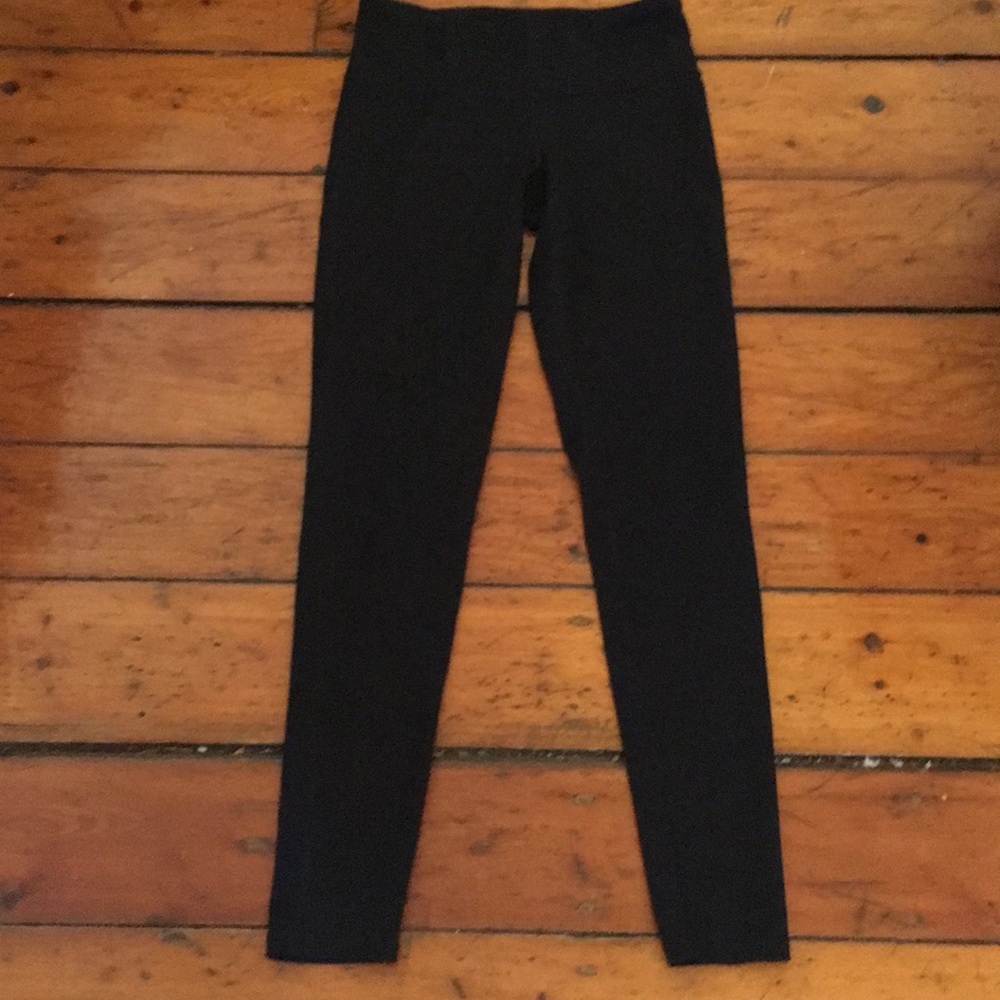 Women’s black leggings